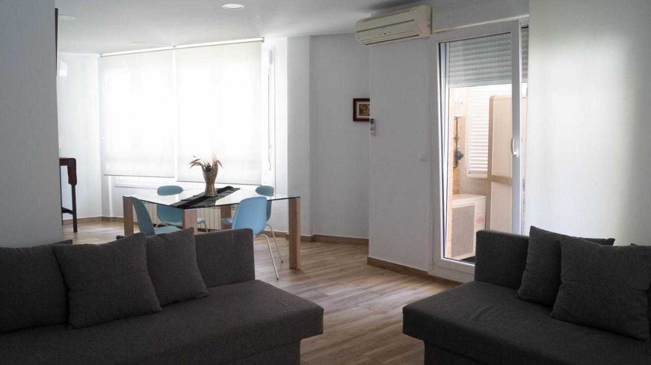 Zaragoza Y Sus 2 Catedrales Appartement Buitenkant foto