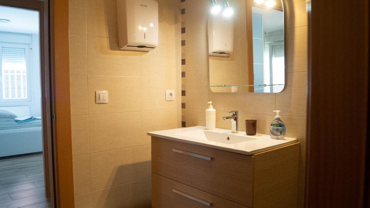 Zaragoza Y Sus 2 Catedrales Appartement Buitenkant foto